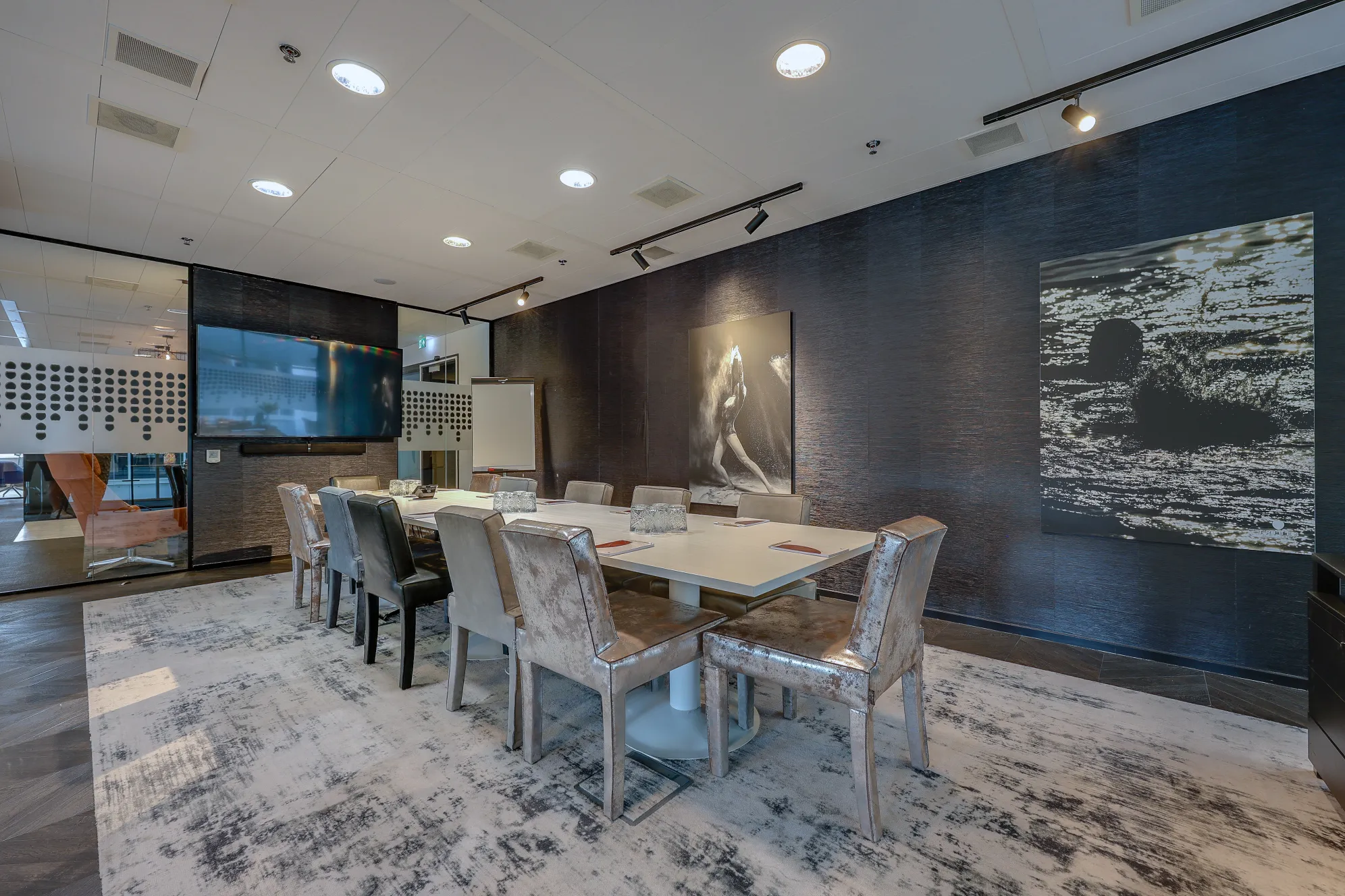 Fast and reliable WiFi at Tribes meeting rooms